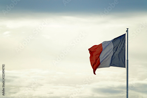 Liberté, fraternité et egalité sur le ciel, le drapeau de la France