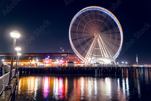 Long Exposure of the Seattle great wheel