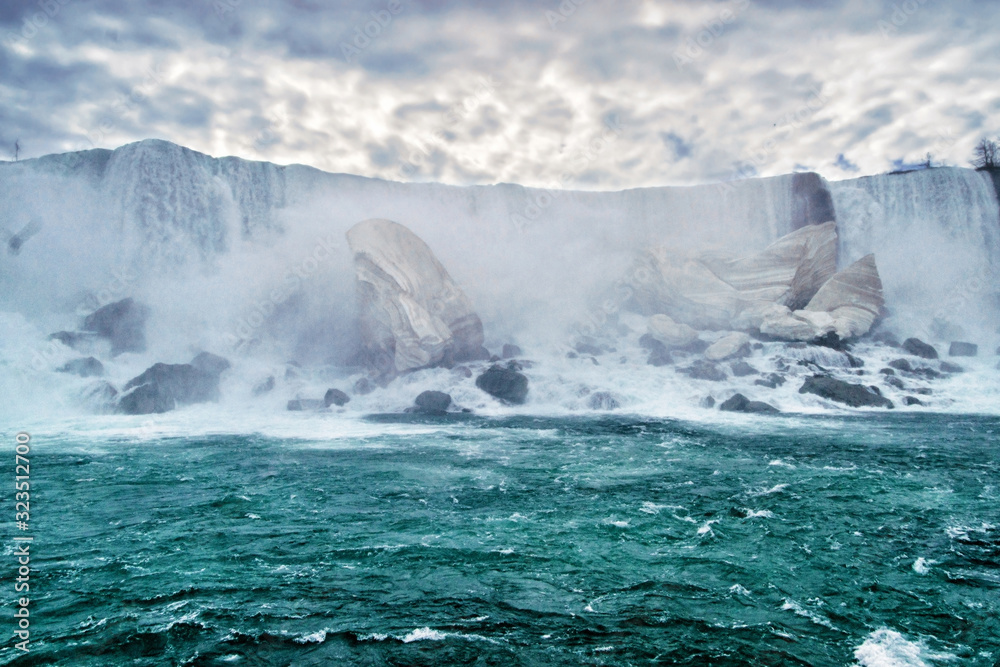 Beautiful Niagara Falls from US side