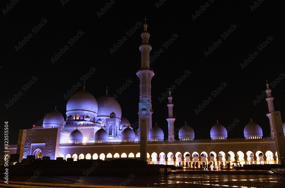 mosque in abu dhabi at night united arab emirates