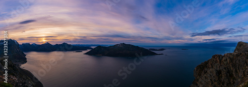 Obraz na płótnie Panorama of Sessoya and surrounding islands with Purple and blue skies during a winter sunset w salonie