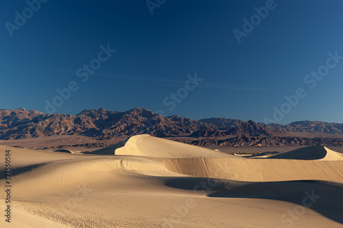 Fototapeta Naklejka Na Ścianę i Meble -  White Sand Dunes