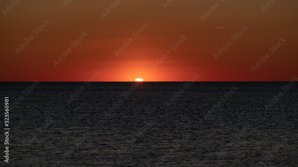 Obraz premium Sunset over the bay