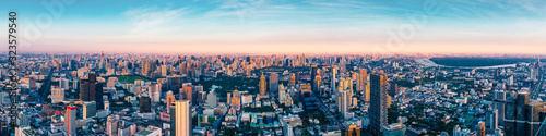 Canvas Print Panorama beautiful scenic cityscape sunset aerial view from top building, Panora