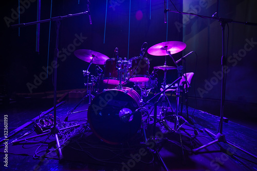 Billede på lærred drums on stage before a concert