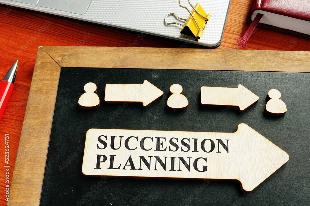 Succession planning concept. Wooden figures and arrows. - obrazy, fototapety, plakaty 
