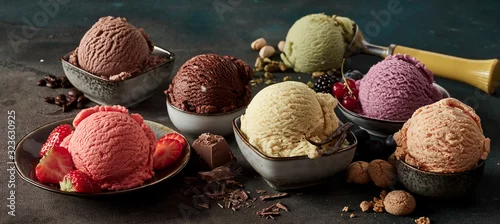 Obraz  z motywem Gourmet summer dessert of artisanal ice cream