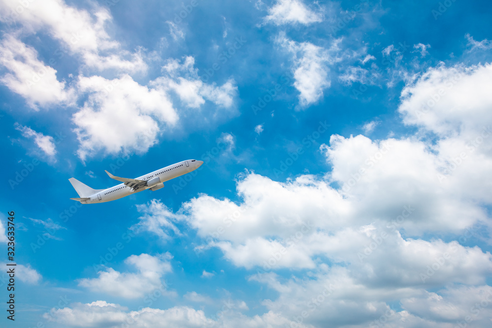 High-altitude airplane and beautiful sky in spring High-altitude airplane and beautiful sky in spring