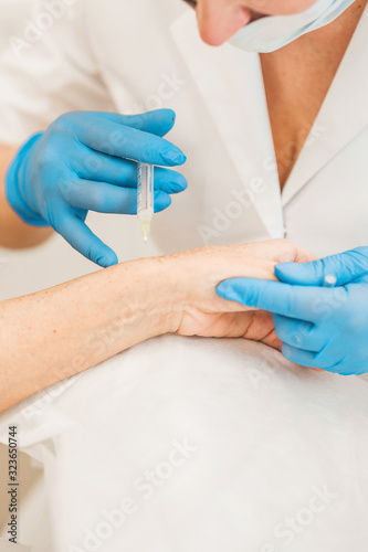 During plasmolifting of hands - a plasma concentrate saturated with platelets is injected into the skin