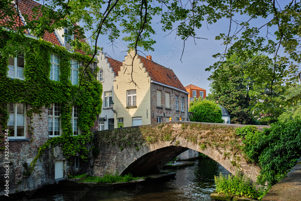 Fototapeta premium Brugge canal and old houses. Bruges, Belgium
