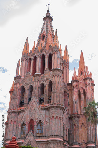 Parish of San Miguel Arcángel in San Miguel de Allende, Guanajuato, Mexico © Peludis