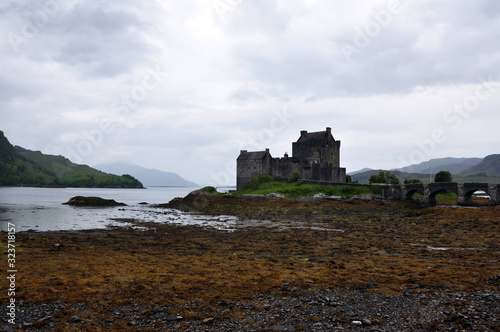 Buildings in Scotland © Tharien