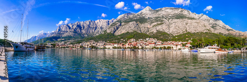 Beautiful Makarska riviera - popular tourist destination in Dalmatia. Croatia © Freesurf