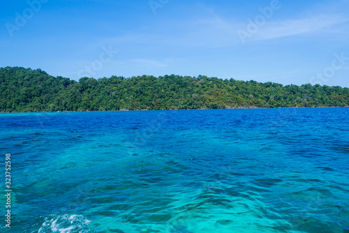 Fototapeta Naklejka Na Ścianę i Meble -  sea of tropical island, Surin island, Thailand