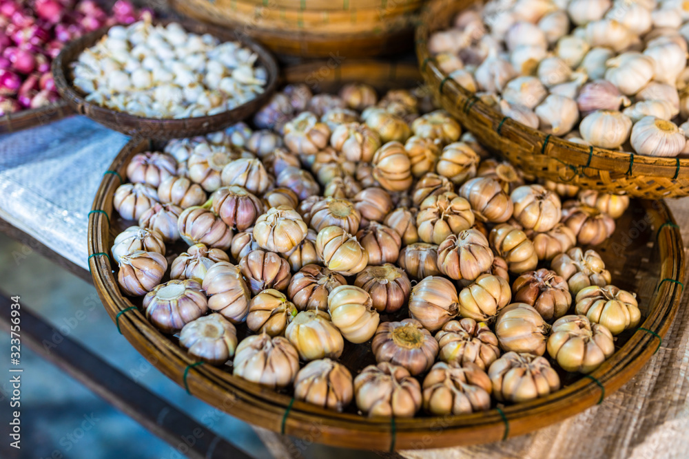Obraz premium January 14, 2020, Fresh, diverse food market in Hanoi Vietnam