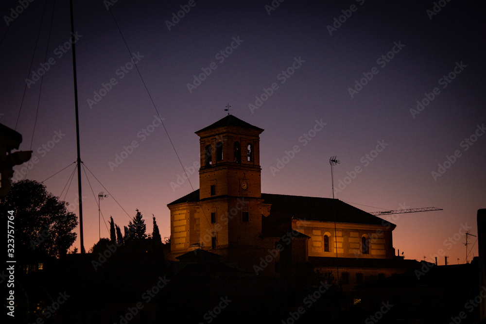 Iglesia al atardecer