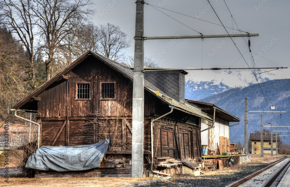 Φωτογραφία Bahnhof, Kleblach-Lind, Kleblach, Lind, Schuppen, Lagerschuppen, Betriebsgebäude