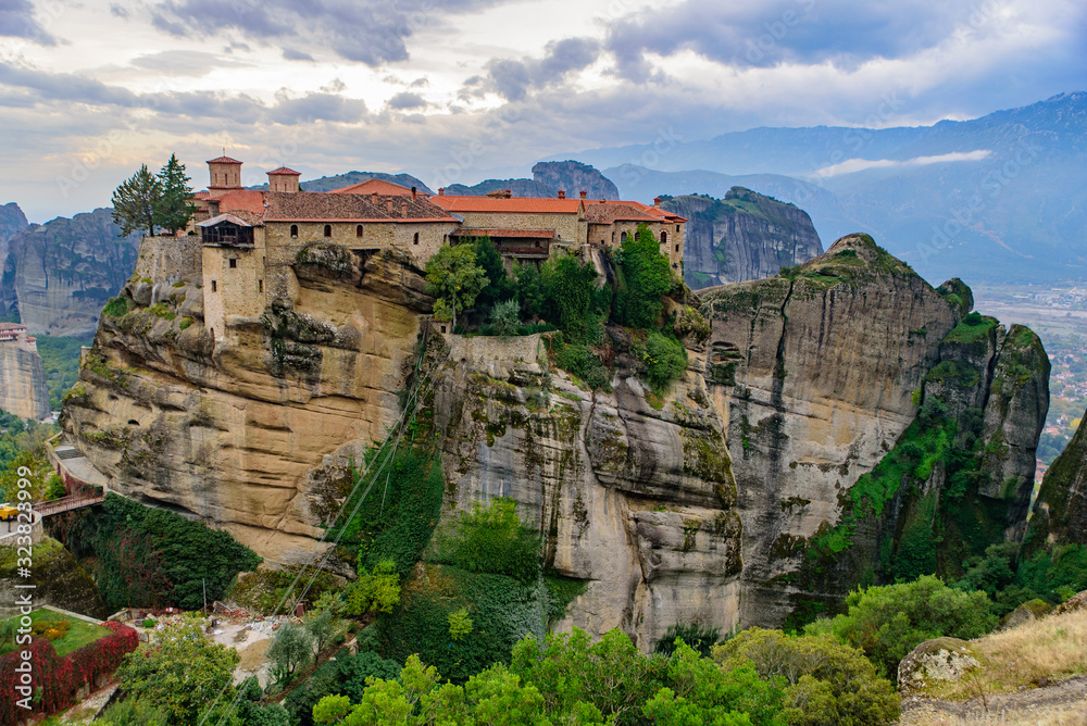 Fototapeta premium Monastery of Varlaam on the rock, the second largest Eastern Orthodox monastery in Meteora, Greece