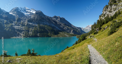 Öschinen Lake in Kandersteg © jlazouphoto