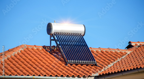 vacuum air collectors for water heating