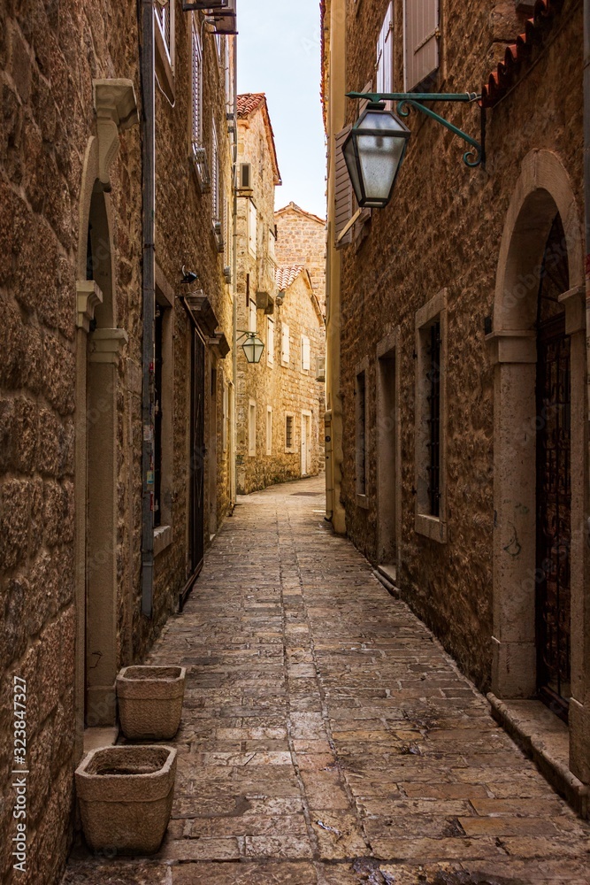  Sun-lit stone streets in the old town