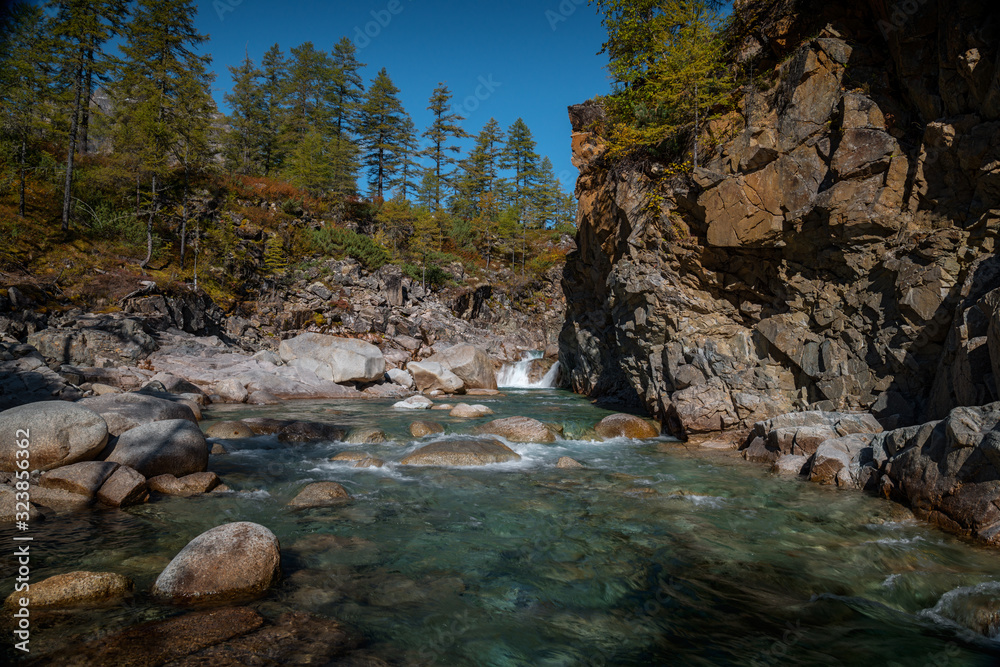 Obraz premium Canyon on the river Middle Sakukan in Eastern Siberia