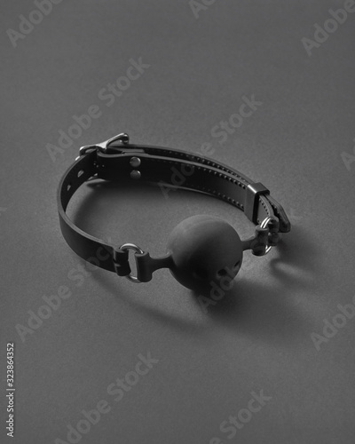 Εκτύπωση καμβά BDSM ball gag with openings.