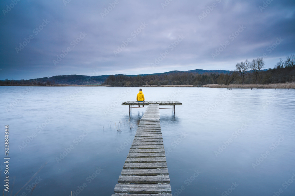 in die Ferne schauen Stock Photo Adobe Stock
