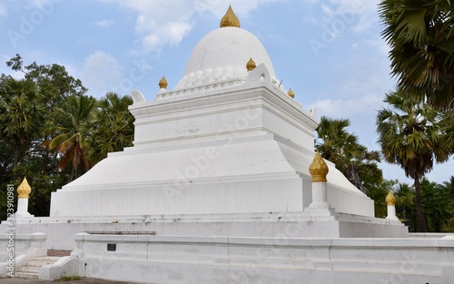 Wat Wisunarat Grand White Stupa, Luang Prabang, Laos photo