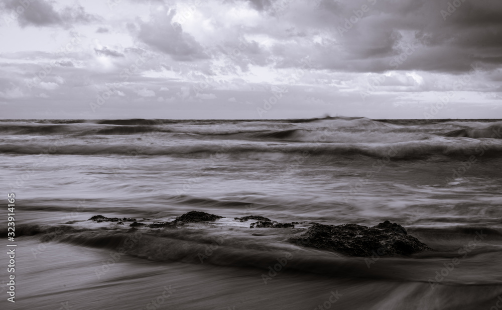 Obraz premium sunset over the sea 4