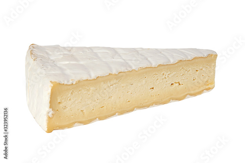 Photos part de fromage brie isolé sur fond blanc