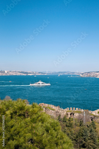 Fototapeta Naklejka Na Ścianę i Meble -  Bosphorus crossing Istanbul