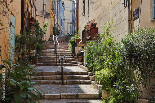 Fototapeta Naklejka Na Ścianę i Meble -  Stairway in Old Marseille, France