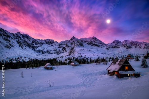 Fototapeta Naklejka Na Ścianę i Meble -  Beautiful panorama of mountains during winter - Polish Tatras mountains