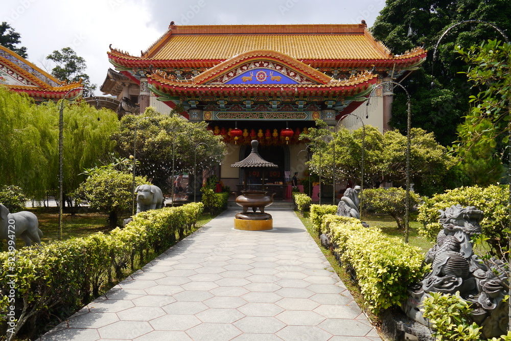 Penang Chinesischer Tempelgarten mit Tempel