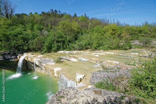 Fototapeta Naklejka Na Ścianę i Meble -  Kroatien - Pazin - Fluss Pazinčica - Wasserfall
