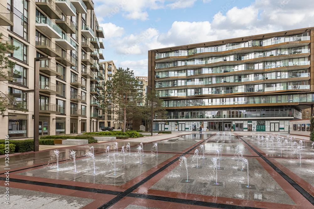 Fotografie Modern building in Wapping London