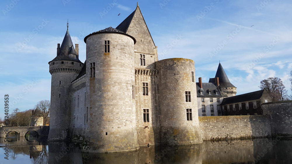 Château de Sully-sur-Loire - Vue de côté- Sud-Est