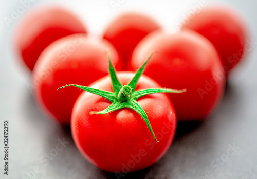 Photos Tomaten / Tomatoes / Strauchtomaten mit Stiel