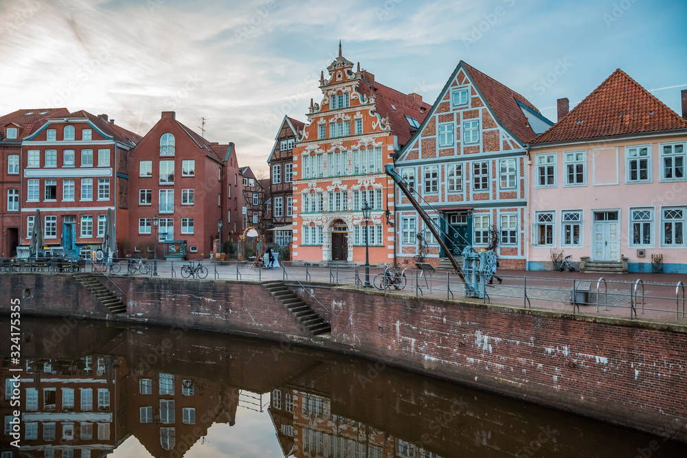 Historische Häuser am Hafen in Stade Historische Häuser am Hafen in Stade