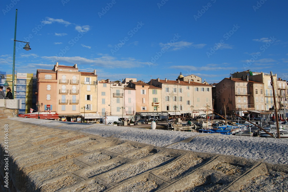 Saint Tropez port et bâtisses
