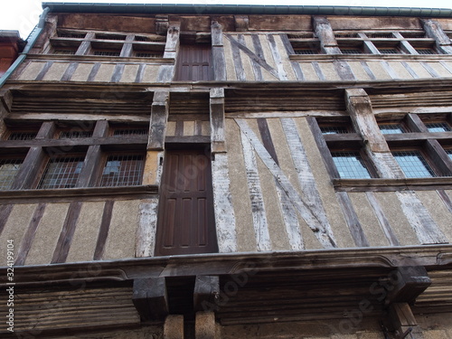 Dinan – malerische Stadt im Westen Frankreichs 