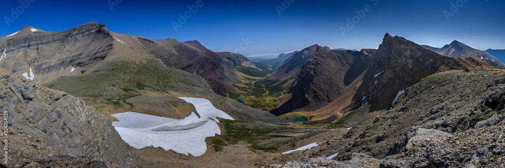 Obraz premium View from Siyeh Pass in Montana wilderness