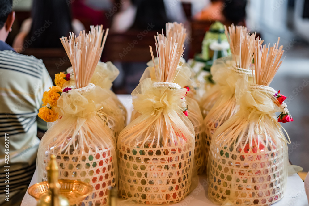 wedding gift for guest,Thai wedding traditions.