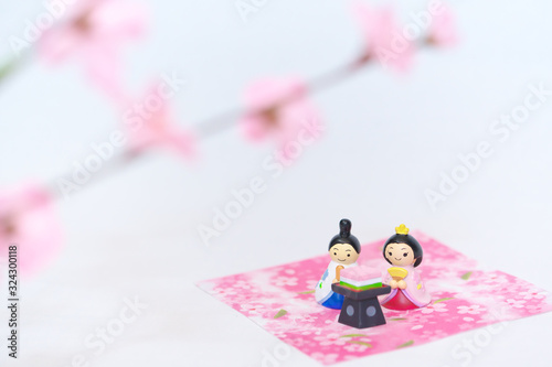お雛様とお内裏様