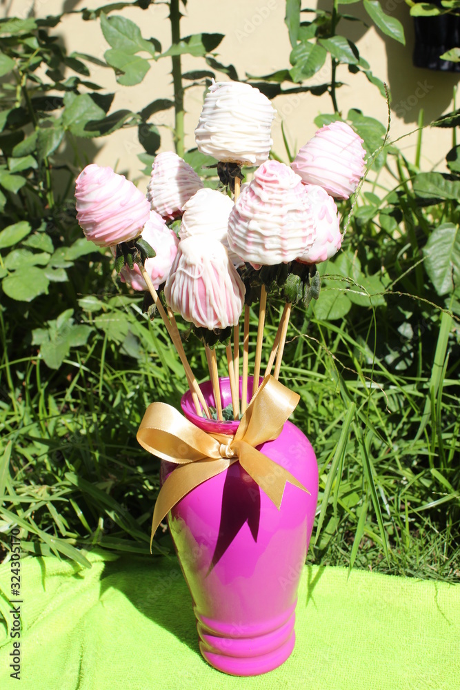 Obraz premium Fresas cubiertas de chocolate 