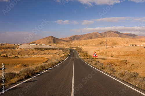 Deserted country road, highlands of Fuerteventura, Canary Islands, Spain, Europe