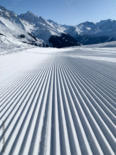 neige à la montagne en Valais