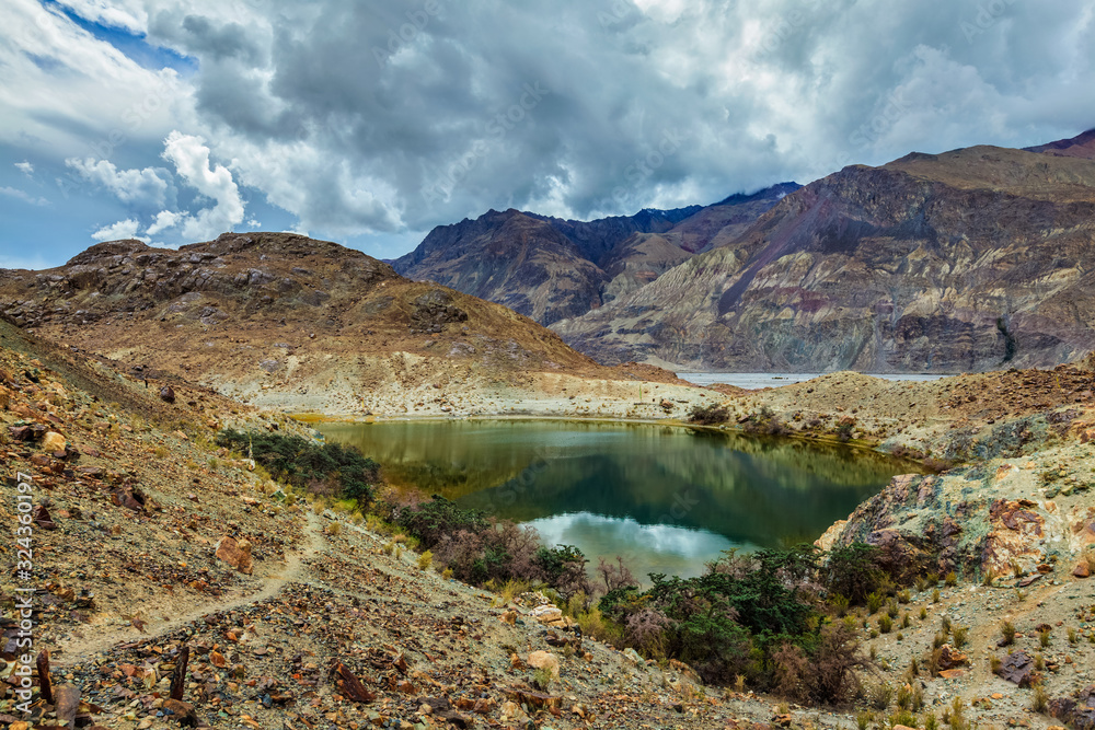 Naklejka premium Lohan Tso mountain lake. Nubra valley, Ladakh, India