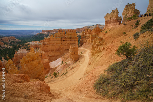 hiking the rim trail in bryce canyon national park in utah in the usa